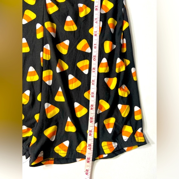 Grumpy & Gorgeous - BITE ME Candy Corn Short Bottom Onesie w/ Butt Flap 🍭🎃 - Picture 9 of 14